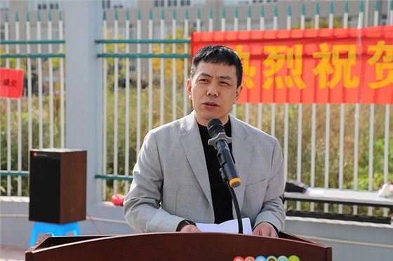 欣靈總經(jīng)理張彭春先生致開幕詞