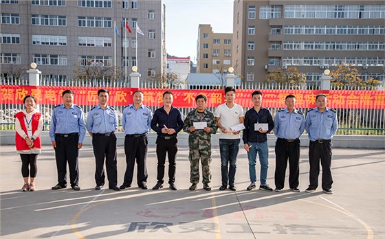 拔河比賽獲勝隊伍代表